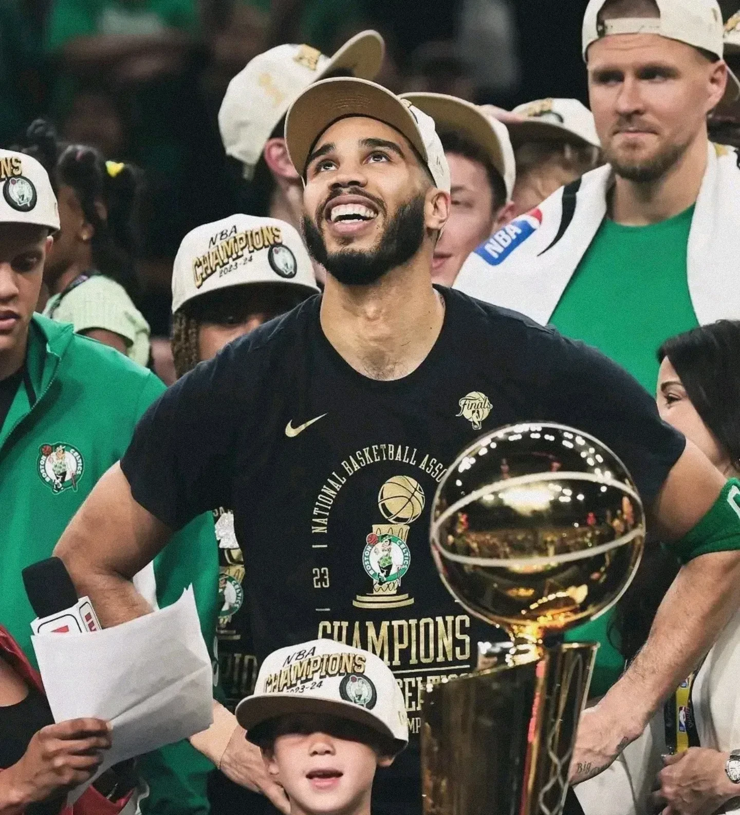 九游体育官网-凯尔特人队惨败后更衣室爆发冲突，主帅回应，评论威望电子政府非常.的简单介绍-九游体育官网